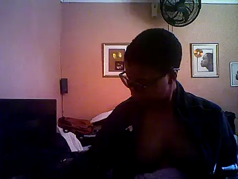 Snapshot of Hotboobs27 chatting on June 14, 7:54 am Hotboobs27 online show from June 14, 7:54 am