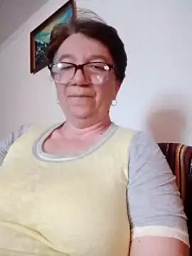 KetQueen101 online show from May 12, 8:11 am