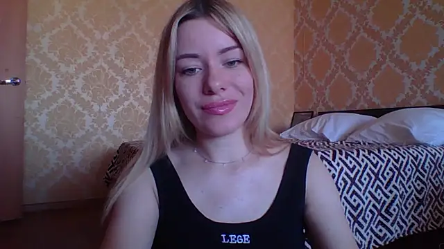 Softy Aura  online show from May 20, 9:26 am