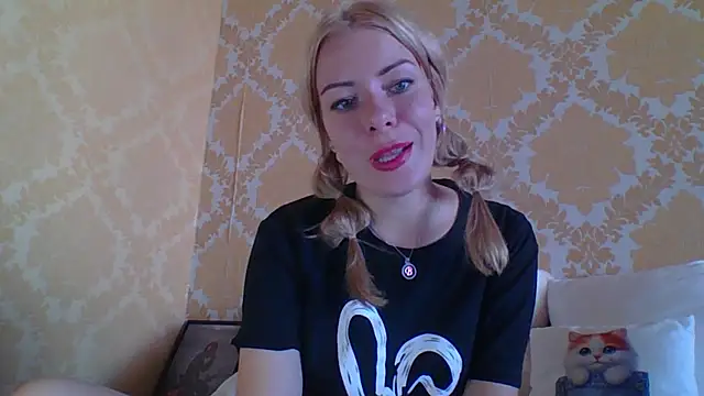Snapshot of Softy_Aura_ chatting on July 27, 2:57 pm Softy Aura online show from July 27, 2:57 pm