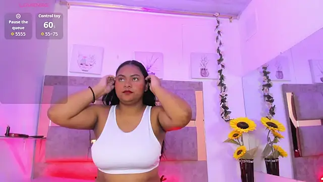 Playful Violet online show from May 19, 2:23 pm