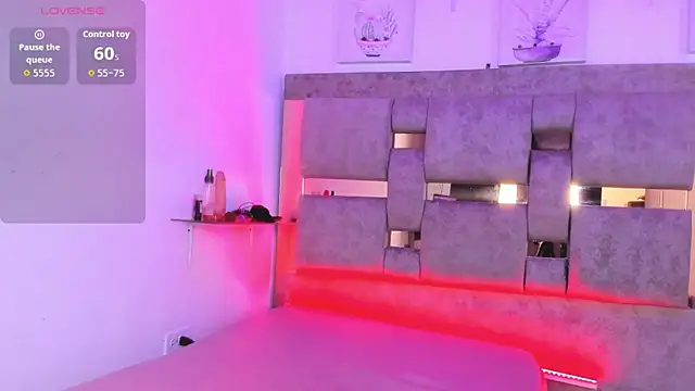 Playful Violet online show from May 27, 1:41 pm