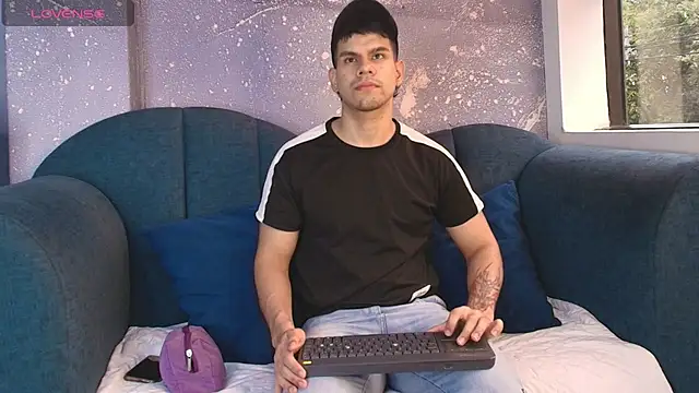 Snapshot of Derek_Voss chatting on June 30, 1:01 pm Derek Voss online show from June 30, 1:01 pm