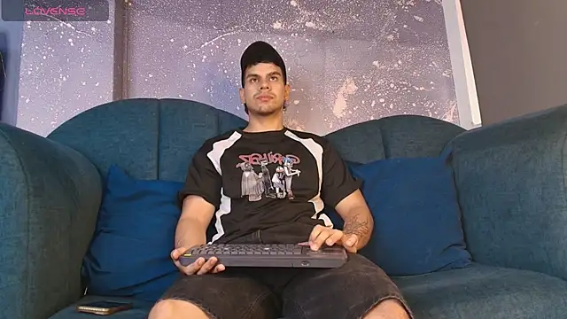 Snapshot of Derek_Voss chatting on July 2, 12:33 pm Derek Voss online show from July 2, 12:33 pm