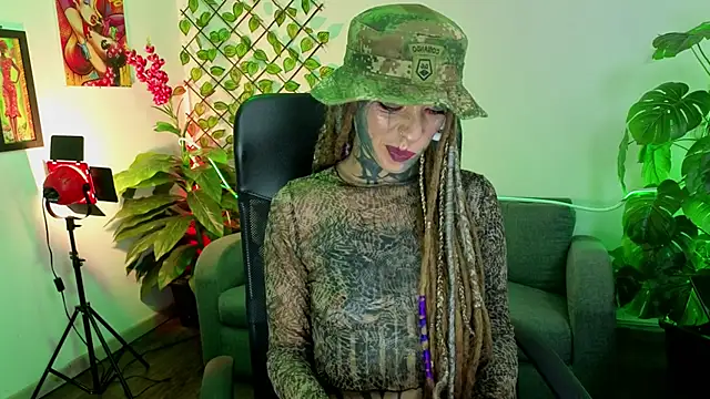 Lucy Doll8 online show from June 13, 9:13 pm