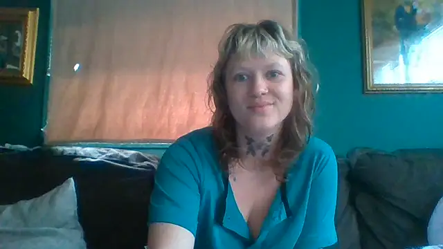 RosieSwitchBitch online show from June 19, 10:08 am