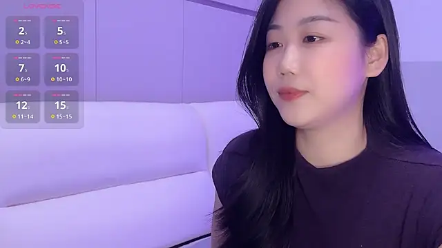 F-Yuwei online show from April 29, 5:30 pm