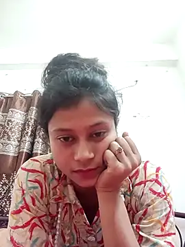 LIZA QUEEN95 online show from April 24, 3:25 pm