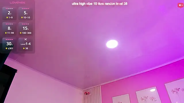 Ariana west  online show from May 2, 12:43 pm