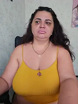 -CUTE-EVVIL- online show from July 7, 6:27 am