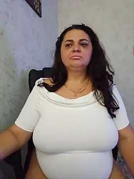 -CUTE-EVVIL- online show from July 23, 6:06 pm