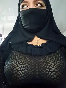 nadia  abaud online show from December 15, 1:57 am