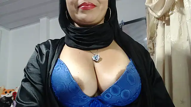 nadia  abaud online show from March 2, 7:15 am