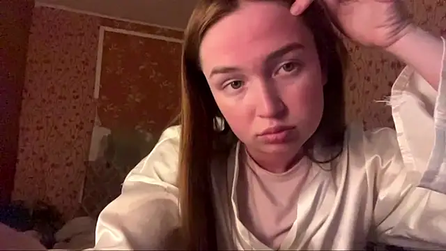 Chloooee online show from May 26, 4:58 pm