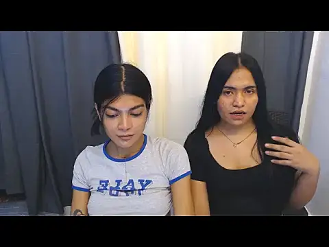 AveryBlesss online show from April 27, 8:45 am