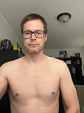 dadbod847364 online show from May 5, 8:28 pm