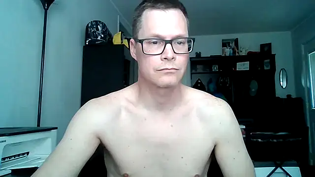 dadbod847364 online show from May 10, 9:42 pm
