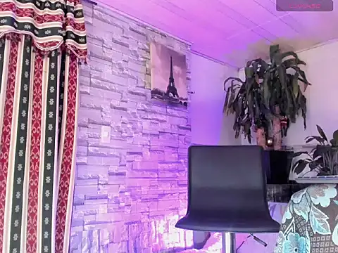BeautyCatalella1 online show from May 4, 1:40 pm