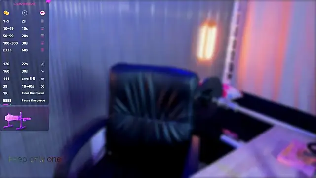 brunette zoe online show from July 18, 12:42 pm