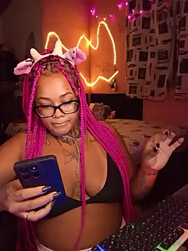 MelFadinha online show from April 26, 10:51 pm