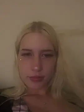 leareedxoxo online show from April 30, 3:57 am