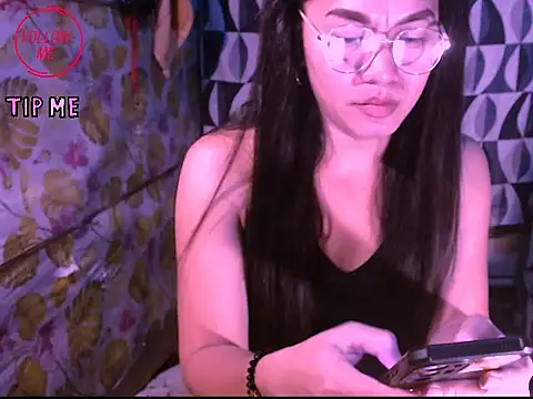 TSjuicyhotdrops online show from October 17, 1:25 pm