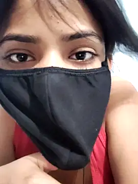 Aaliya-- online show from April 28, 3:50 pm