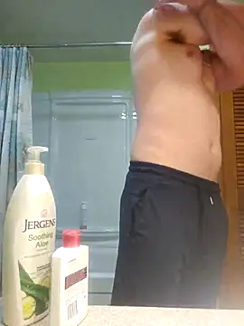 Snapshot of Jaylovski96 chatting on May 12, 4:37 pm Jaylovski96 online show from May 12, 4:37 pm