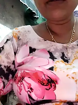Snapshot of Gulapi_N chatting on July 16, 9:26 am Gulapi N online show from July 16, 9:26 am
