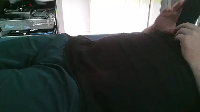 horny-bear89 online show from May 25, 9:10 pm