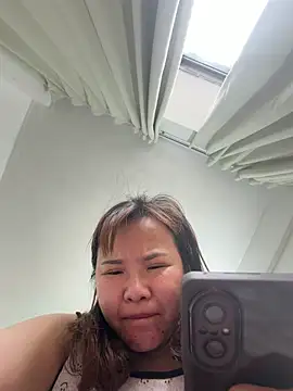 Yanzi-mm online show from April 29, 5:44 am