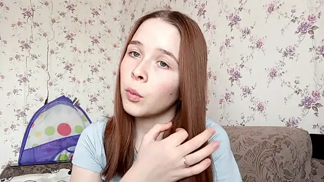 SiennaGlow online show from May 13, 7:28 am