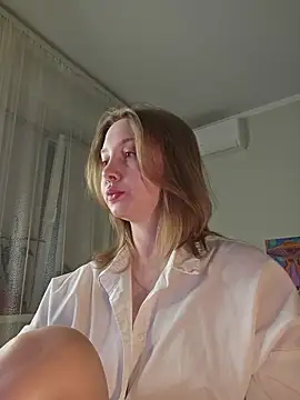 ooopsitscandy online show from June 13, 5:55 pm
