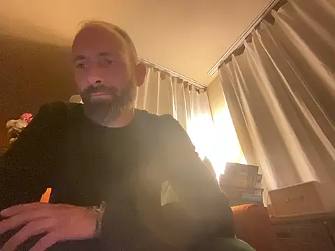 thefrenchi09 online show from August 8, 10:56 pm