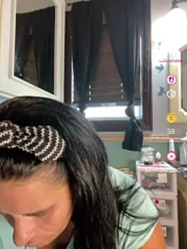Snapshot of Vanessa_Valentine chatting on July 9, 2:21 pm Vanessa Valentine online show from July 9, 2:21 pm
