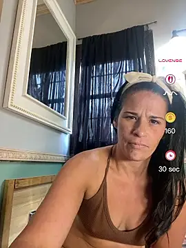 Snapshot of Vanessa_Valentine chatting on July 22, 2:42 pm Vanessa Valentine online show from July 22, 2:42 pm