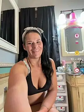 Snapshot of Vanessa_Valentine chatting on August 1, 4:39 pm Vanessa Valentine online show from August 1, 4:39 pm