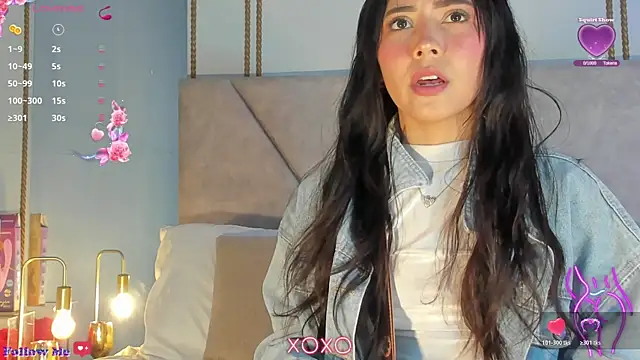 Snapshot of AlannaJoness chatting on July 15, 12:10 pm AlannaJoness online show from July 15, 12:10 pm