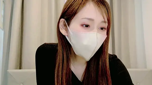 Snapshot of momoka__o0 chatting on May 9, 7:02 am momoka o0 online show from May 9, 7:02 am