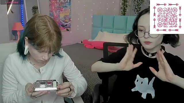 Lilac-Muse online show from May 15, 11:17 am