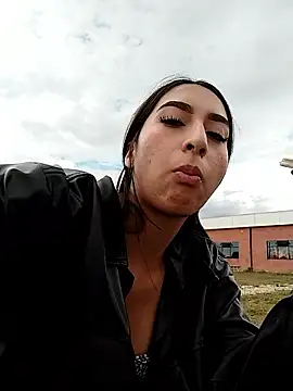 Sexy sarita outdoors online show from April 27, 8:40 pm