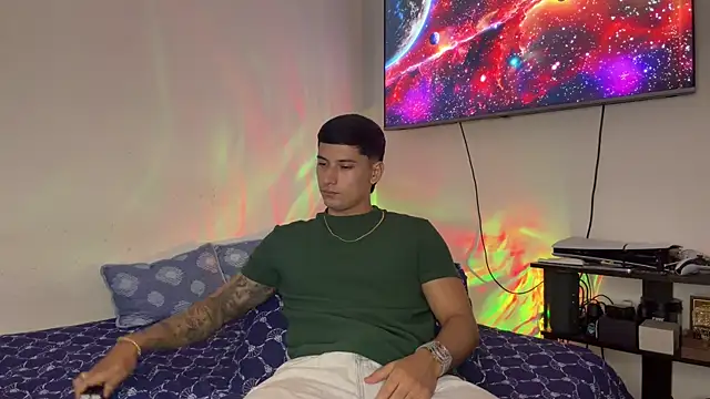 SexxxySquirterStev777 online show from June 26, 1:37 pm