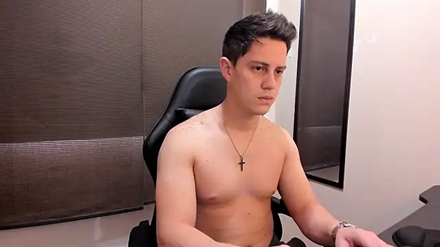 Snapshot of KendricTorres chatting on June 20, 2:42 pm KendricTorres online show from June 20, 2:42 pm