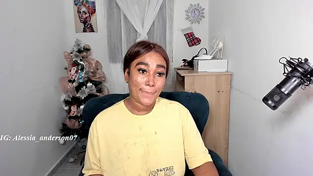 alessia anderson online show from December 6, 4:36 am