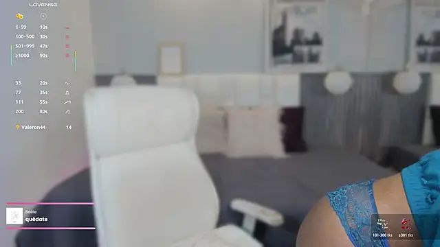 Snapshot of alessia_anderson chatting on April 30, 8:57 pm alessia anderson online show from April 30, 8:57 pm