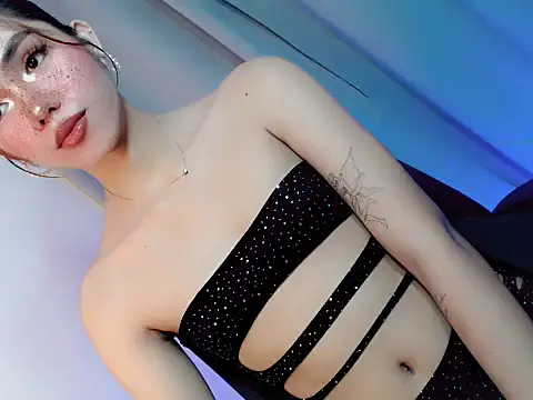 Snapshot of Rose_victoria18 chatting on July 17, 10:55 am Rose victoria18 online show from July 17, 10:55 am