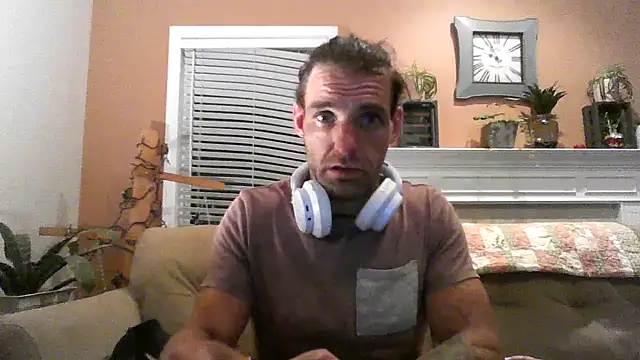 Snapshot of yourpersonalpeer1 chatting on July 29, 4:54 am yourpersonalpeer1 online show from July 29, 4:54 am