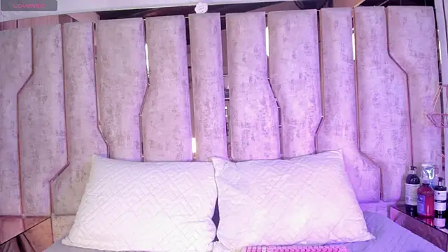 Paulina25  online show from May 12, 7:33 pm