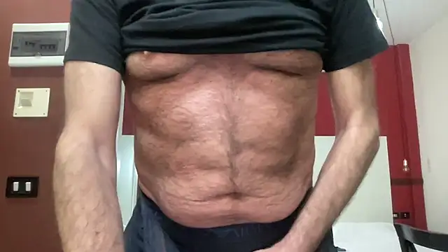 henrybull007 online show from May 25, 11:00 pm