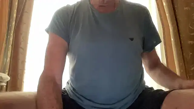 henrybull007 online show from June 15, 6:59 am